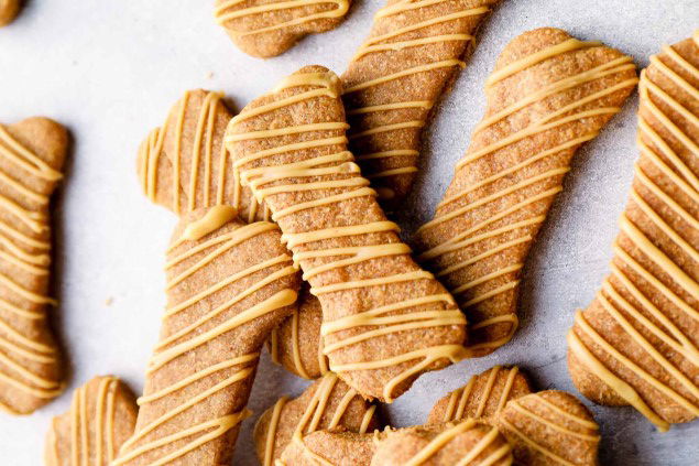 חטיפי חמאת בוטנים לכלבים